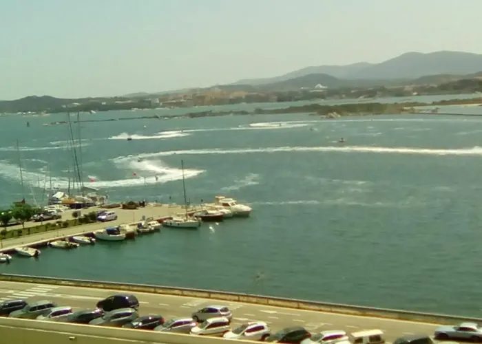 Via Genova 아파트