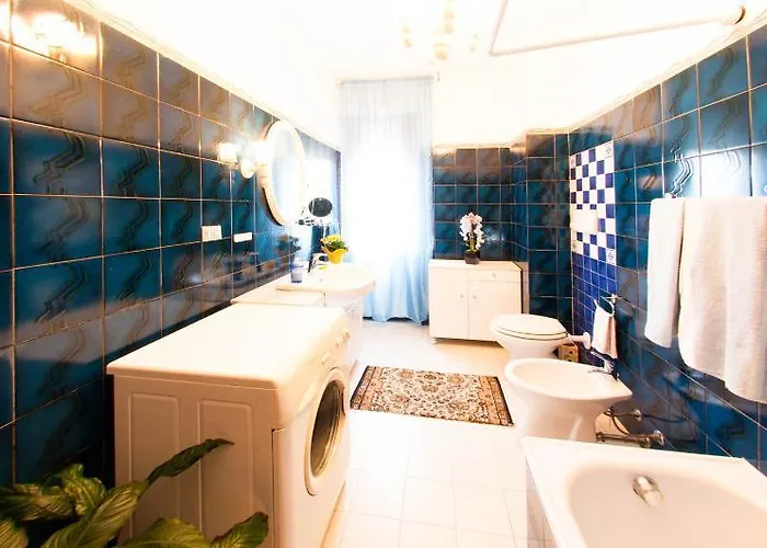 Via Genova 아파트