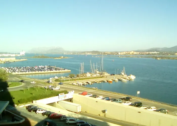 Via Genova 아파트